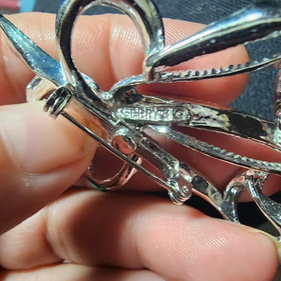 Vintage GERRY'S Bell Brooch - Picture 3 of 6
